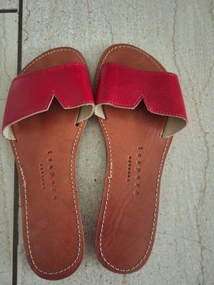 Leather sandals red size 40 like new