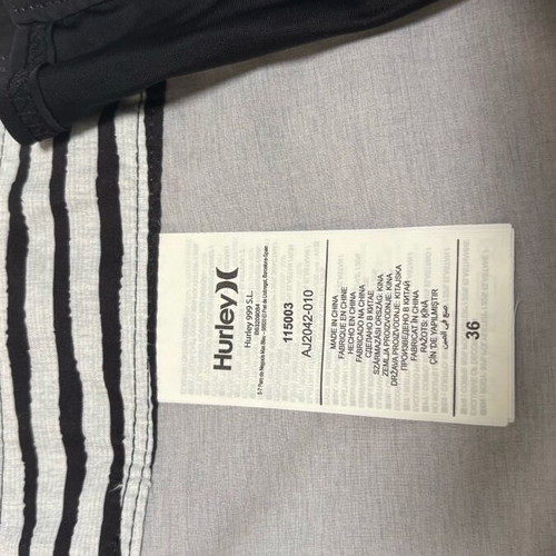 Hurley shorts size 36 black new from Nike