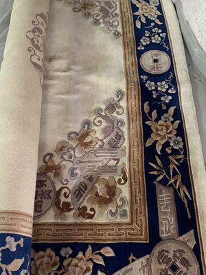 Handmade rug 2.40x3 like new