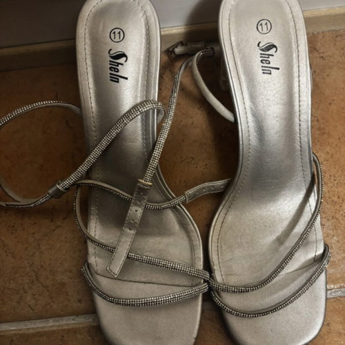 Sandals size 42 like new