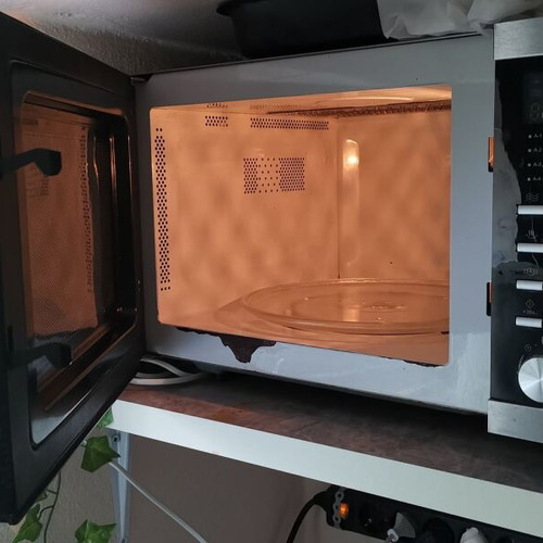 Medion microwave used with minor dents
