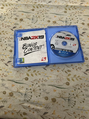 NBA 2K19 PS4 game like new with manual and case