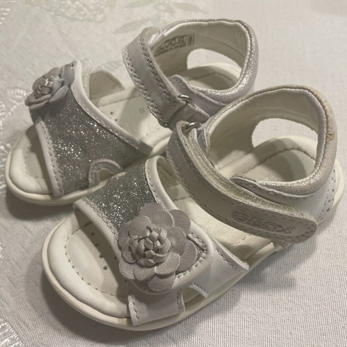 Geox kids leather sandals size 22