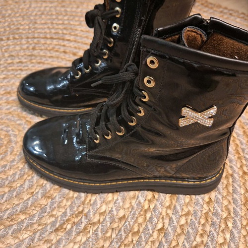 Kotofey black patent boots for girls size 36 used