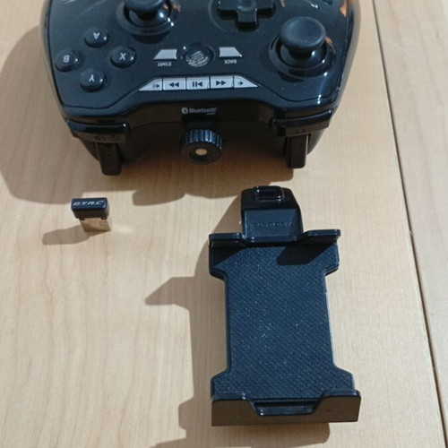 Mad Catz C.T.R.L.R Wireless Gamepad like new for PC and Android