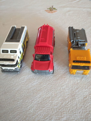 ΣΥΛΛΕΚΤΙΚΑ  ΜΕΤΑΛΛΙΚΑ  ΑΥΤΟΚΙΝΗΤΑ MATCHBOX / 3ΤΕΜ. ΣΕ ΑΡΙΣΤΗ ΚΑΤΑΣΤΑΣΗ.