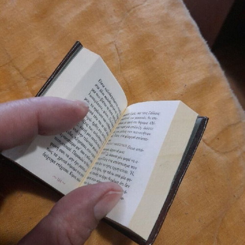 Mini books like new, pack of 3