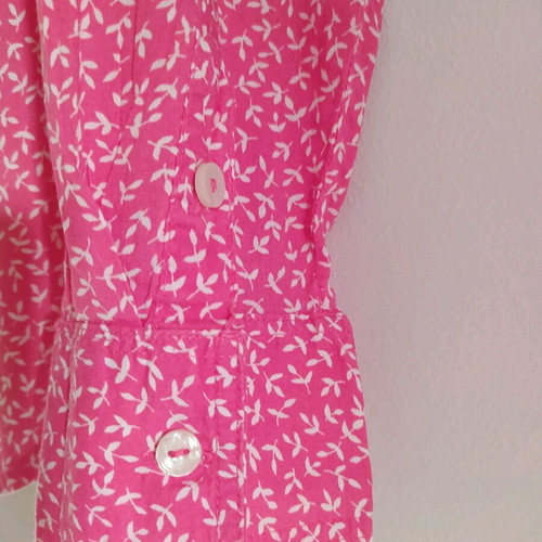 Benetton shirt XS pink like new