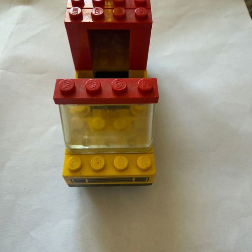 Lego Classic Town Auto Service Vintage Set 646-1, 43 pieces