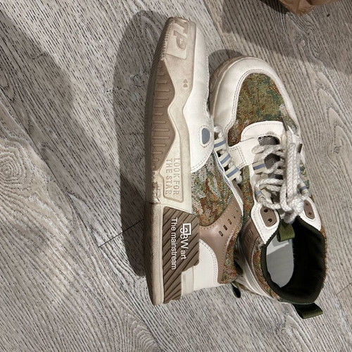 Fashion Icon athletic shoes used, gold, size 39