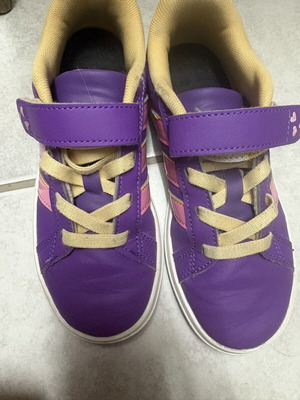 Adidas Disney Minnie Mouse Grand Court shoes, purple, size 32