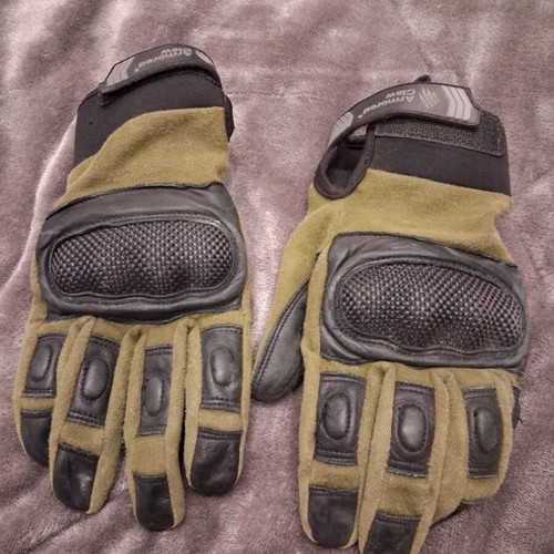 Armored Claw Shield Flex Tactical Gloves olive drab size L used