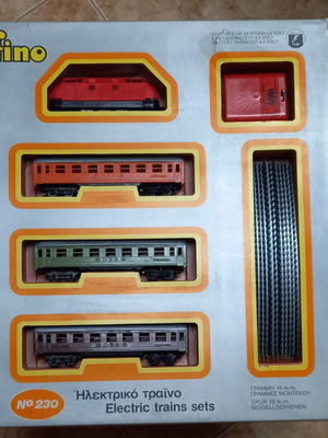 Fino train set HO scale like new