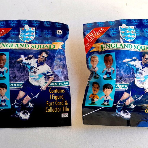 England Squad Corinthians 1995 new, set of 2 packs with figure and card