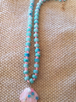 Handmade necklace with turquoise resin and pink beads, boho summer style