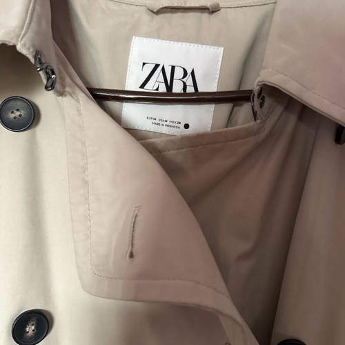 Zara trench coat like new, beige, oversized with belt and pockets