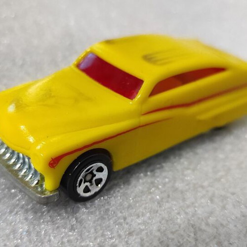 Hot Wheels Light Speeders Purple Passion like new
