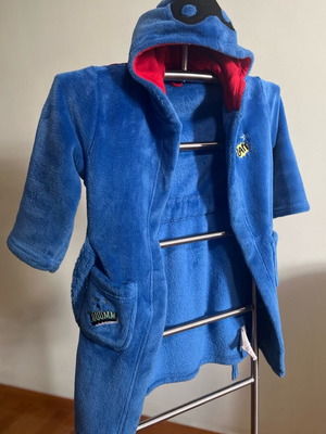 Mothercare velour children's robe used with superhero design age 4-6 blue and red
