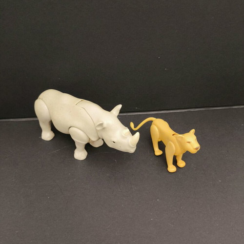 Playmobil animals used, broken rhino tail