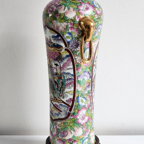 Large Chinese Famille Rose porcelain vase with wooden base, Republic period