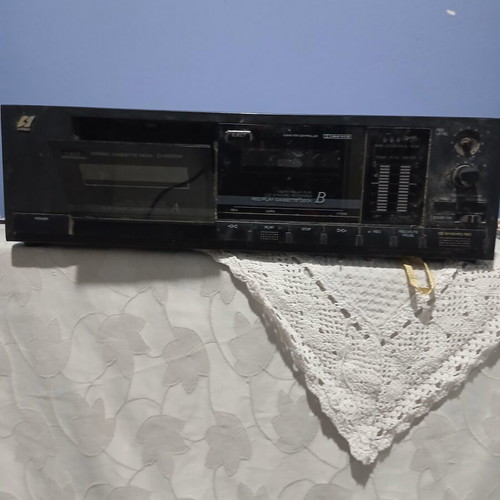 Thelni cassette player
