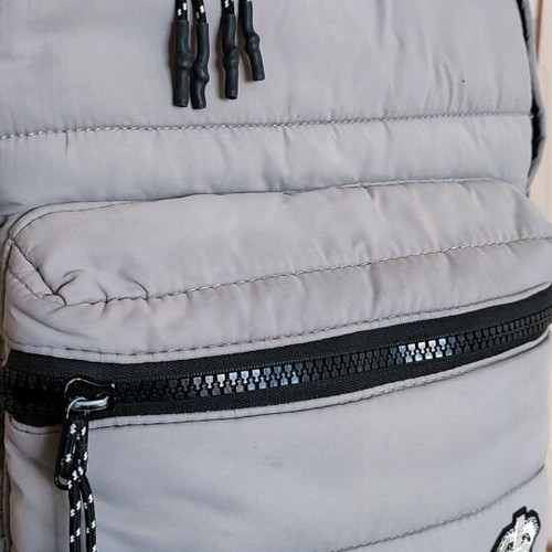 Bershka floppy backpack like new, grey quilted fabric
