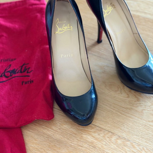 Christian Louboutin Style Black Pumps used, size 37