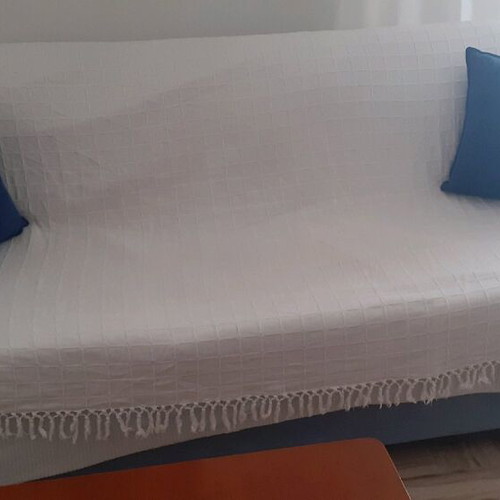 Throw for 3-seater with fringes, white.
