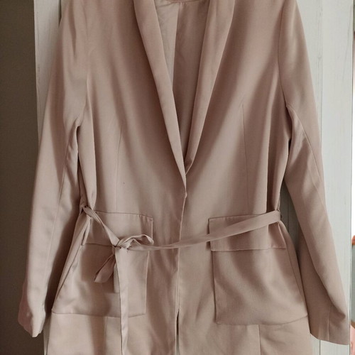 Satin jacket M new with belt pink nude