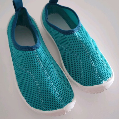 Tribord swim shoes like new, sizes 30-31, white and turquoise