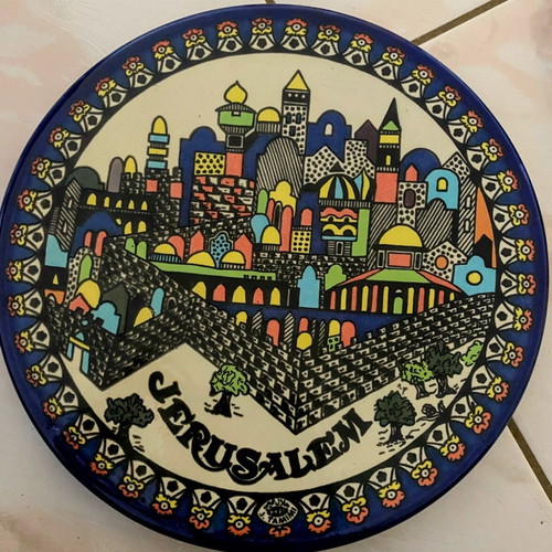 Collectible Handmade Ceramic Plate Jerusalem Tamimi Ceramics like new