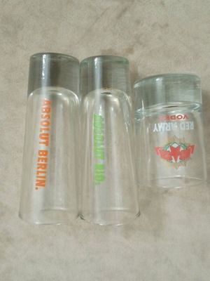 Σετ 3 συλλεκτικά σφηνάκια σαν καινούργια