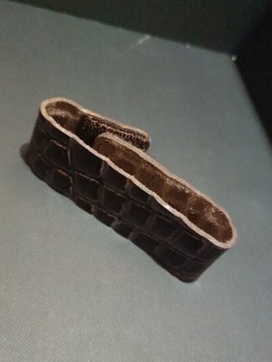 Leather bracelet brown like new with scratches
