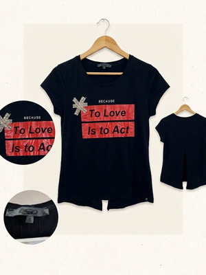 Iso black t-shirt like new with back slit and design