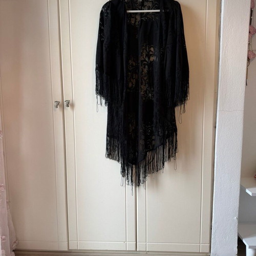 Kimono with perforated design like new, black