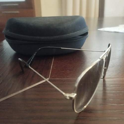 Aviator sunglasses kids like new, silver frame, unisex