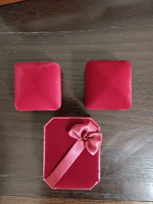 Velvet jewelry boxes new, set of three, red