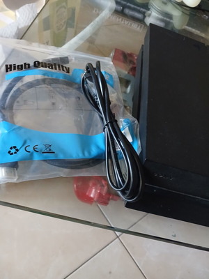 PS4 console with new cables 1TB