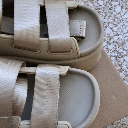 Ugg Women's Platform Beige Like New