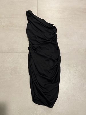 Black Mindi one-shoulder dress new, size L