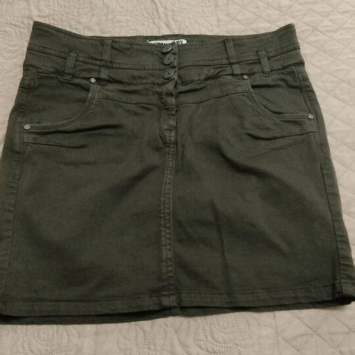 Toi&Moi skirt medium size like new, olive green