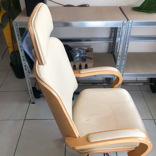 Executive office chair cream synthetic leather like new