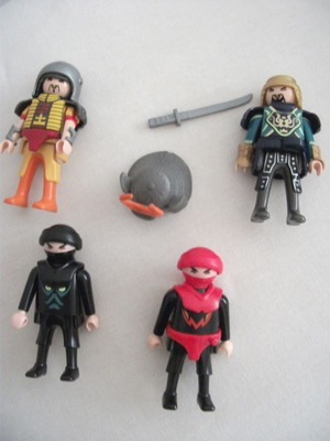 Playmobil Ασιάτες μεταχειρισμένοι, 4 φιγούρες και 2 εξαρτήματα