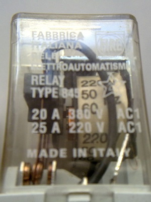 Relay 220V set of 3 like new, TYPE 6012 6032 845