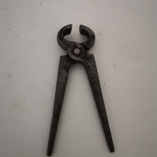Small tongs used