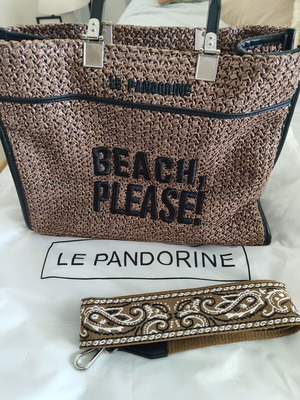 Le Pandorine Aurora Beach Straw Beige handbag like new