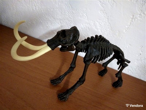  plastiki kataskevi 3D dinosafros *mamouth*. kenourgio