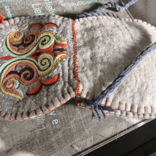 Handmade bag like new wool felt with embroidery