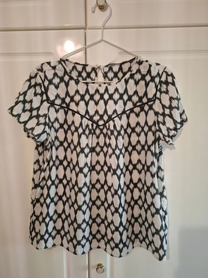 M&S Collection blouse XL with geometric print like new