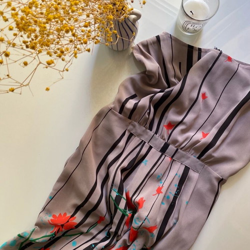 Floral aaiko dress like new, gray, size S